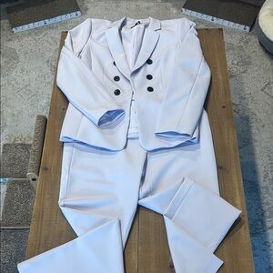 Donna Karan Women’s Lilac Suit with Black Buttons Size M